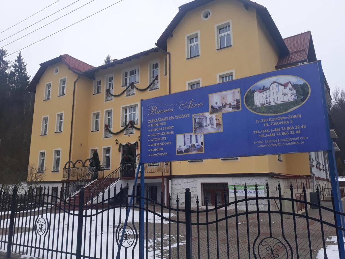 Osrodek Wypoczynkowy Buenos Aires Bed & Breakfast Kudowa-Zdrój Eksteriør bilde